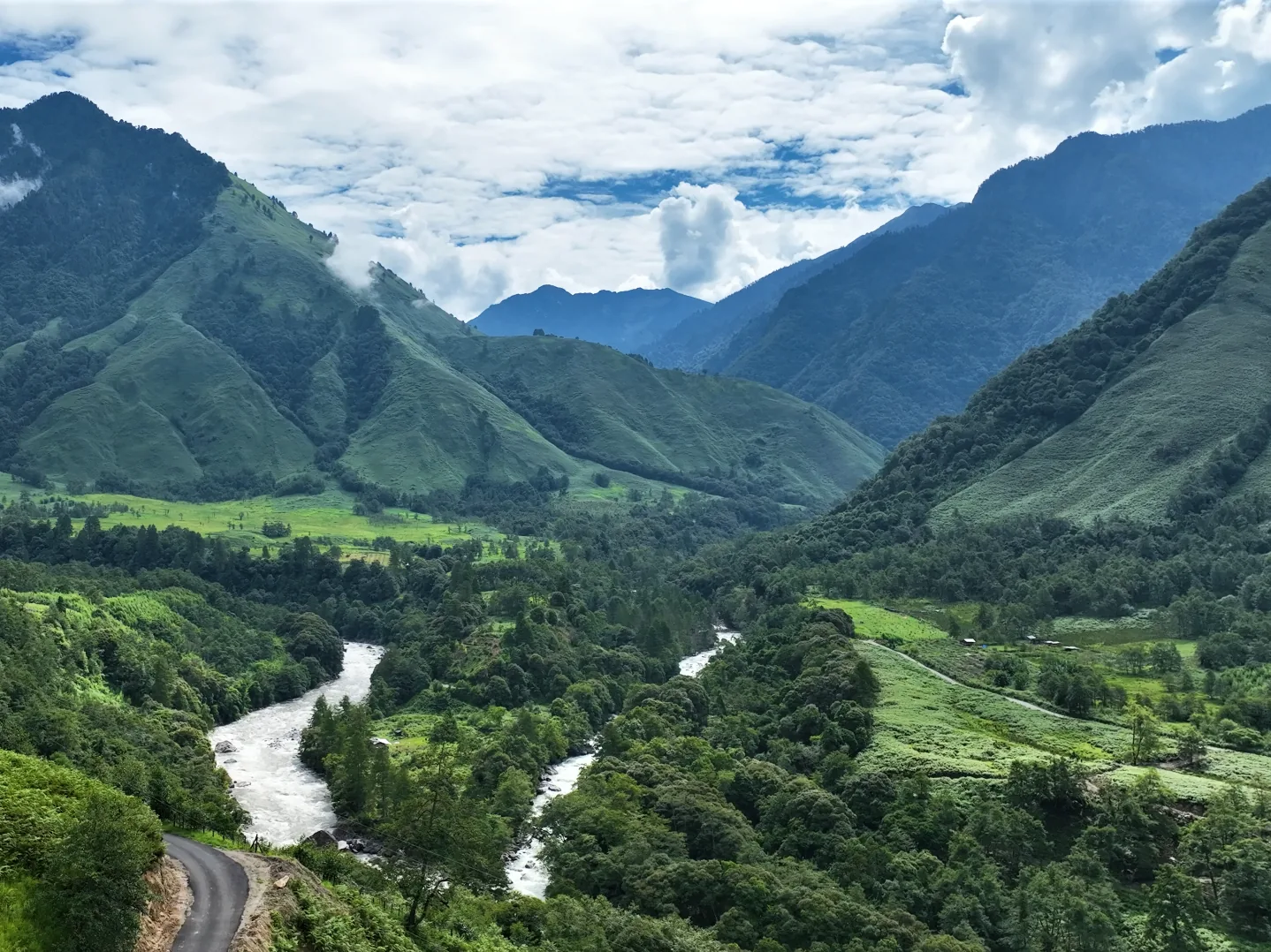 Mayodia Pass